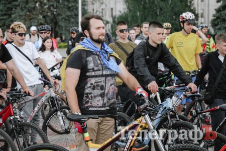 Фоторепортаж: у Кременчуці організували велопарад